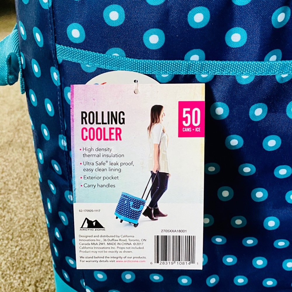 SOLD NWT Arctic Zone Rolling Cooler 50 Cans - Picture 3 of 7